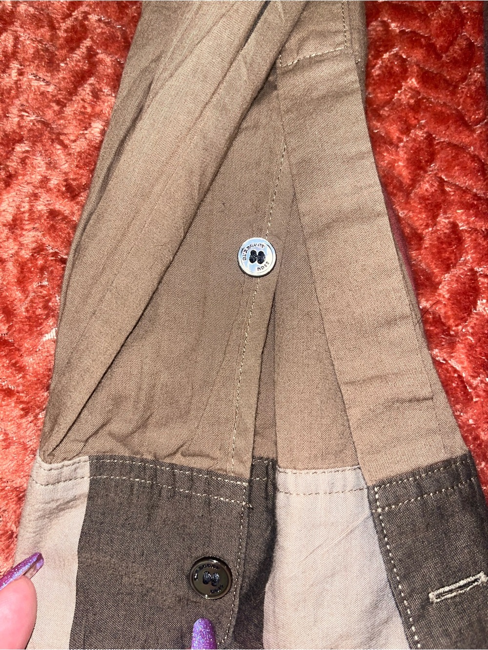 Burberry Plaid Button-Up Shirt in Beige, Black & Red. Size P (S) - Picture 4 of 4